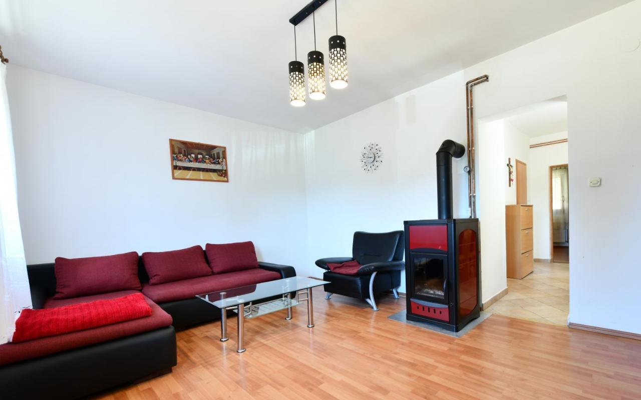 Holiday Home Matan Saborsko Exterior photo